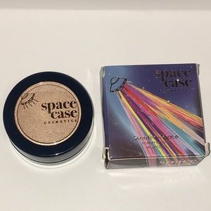 NIB “Seen from space” vegan highlighter shimmer